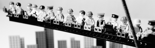 lego workers 3840x1200