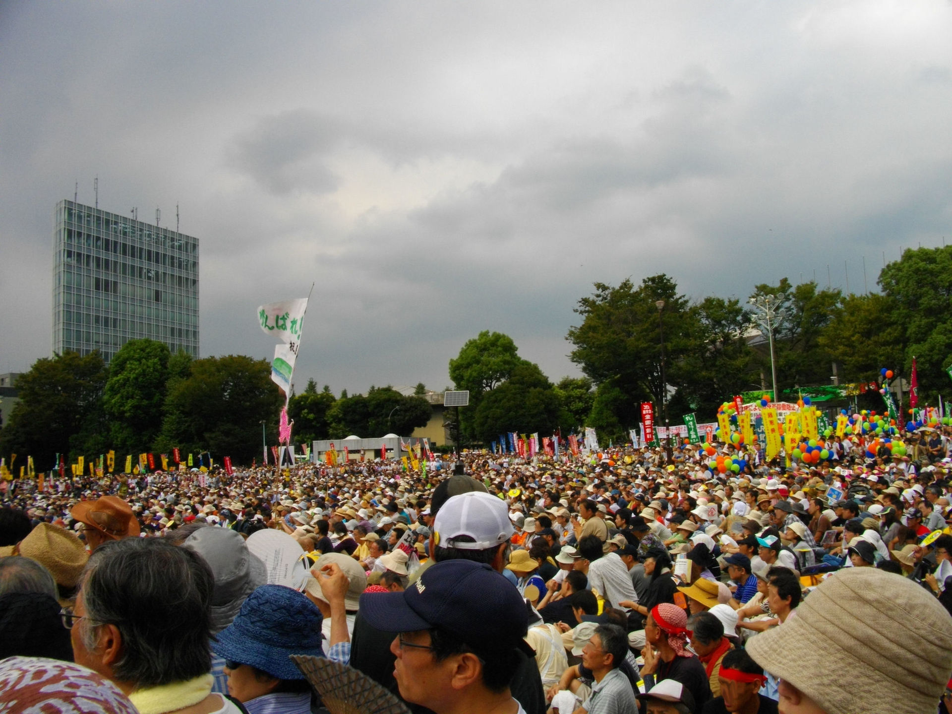 Anti Nuclear Power Plant Rally on 19 September 2011 at Meiji Shrine Outer Garden 03