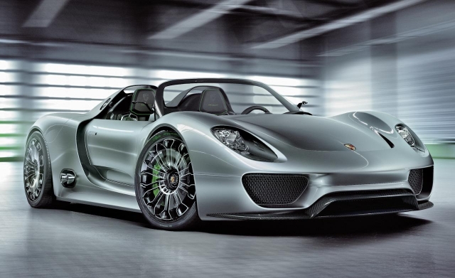 Δείτε πως κατασκευάζεται η νέα Porsche 918 Spyder