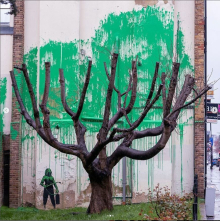 Το «δέντρο» του Banksy κι ο προβληματισμός για τη σχέση μας με τη φύση