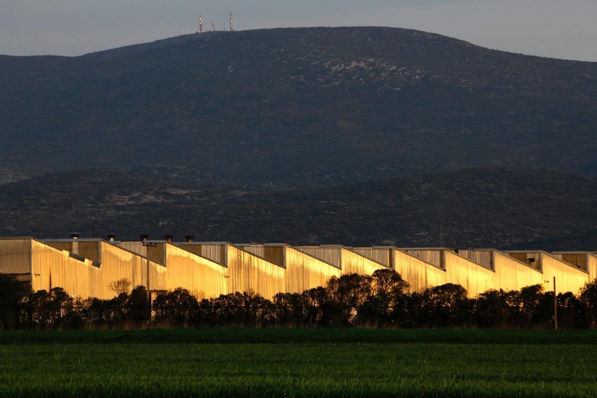 Εργοστάσια "φαντάσματα" - Φωτογραφικό οδοιπορικό του Γιάννη Μπεχράκη στην Ελλάδα 18 Image 7