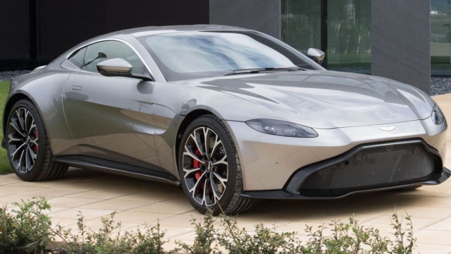 Όλα όσα πρέπει να γνωρίζετε για την Aston Martin