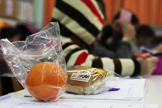 Το Ινστιτούτο Prolepsis για τα οφέλη επέκτασης των σχολικών γευμάτων σε όλα τα σχολεία