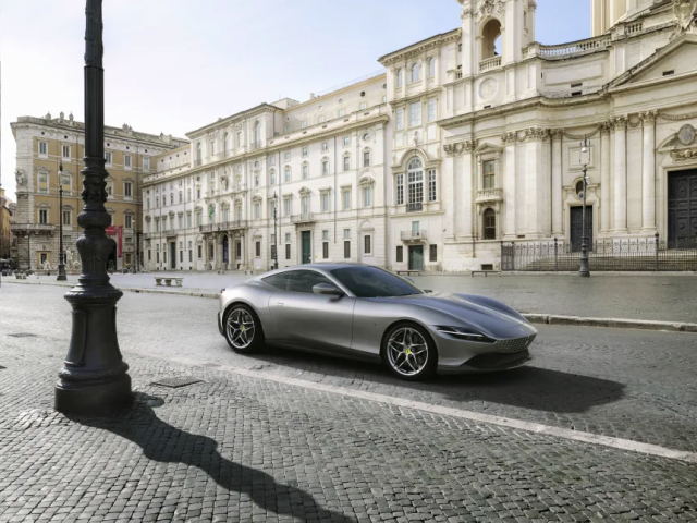 Το νέο, ερεθιστικό κουπέ της Ferrari, το Roma!