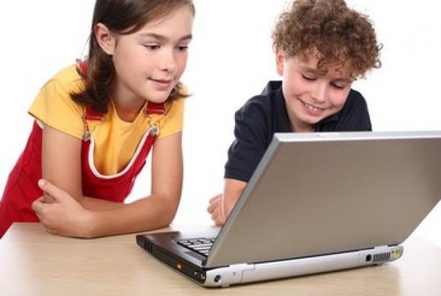 Ασφαλές διαδίκτυο για παιδιά: Κατώτατο επιτρεπόμενο όριο τα 13 έτη