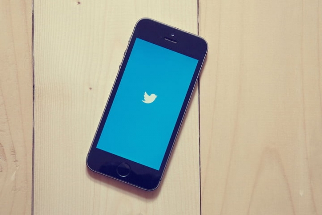 Το Twitter κάλεσε τους χρήστες του να αλλάξουν κωδικό πρόσβασης