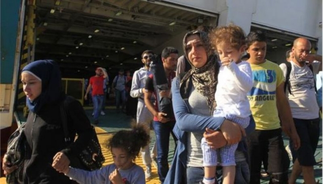 Στους 1.760 οι πρόσφυγες που φιλοξενούνται στον Πειραιά
