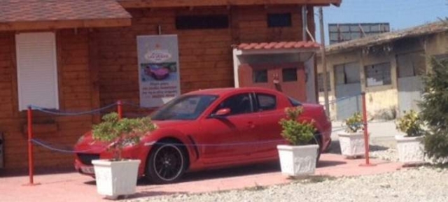 Οίκος ανοχής στη Θεσσαλονίκη κληρώνει αυτοκίνητο για την πελατεία