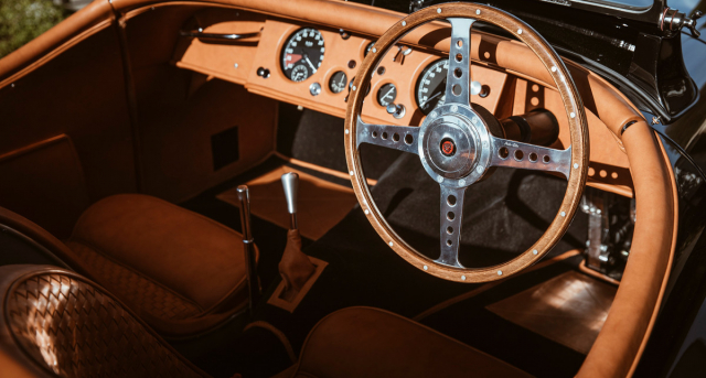 Η πανέμορφη vintage Jaguar XK120 του David Gandy