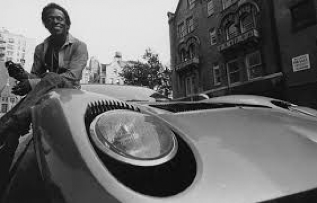 Σε δημοπρασία η Ferrari του θρύλου της Jazz Miles Davis