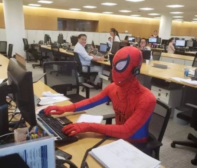 Πήγε στην τράπεζα ντυμένος Spider – Man