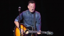 Ποια τραγούδια θα έπαιρνε ο Bruce Springsteen μαζί του σε ένα έρημο νησί;