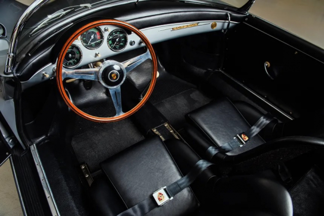 Ένα σπάνιο vintage Porsche 356 A Carrera GT Speedster