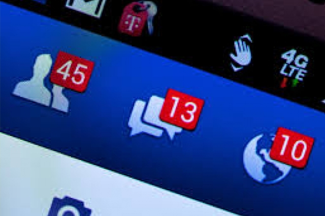 Όσο περισσότερο χρησιμοποιείτε το Facebook, τόσο χειρότερα αισθάνεστε