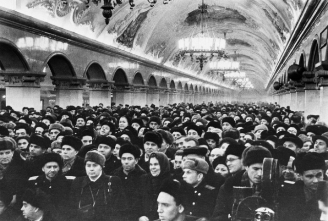 Το μετρό της Μόσχας "Μία υπόγεια πρωτοπορία, γεμάτη ιστορία"