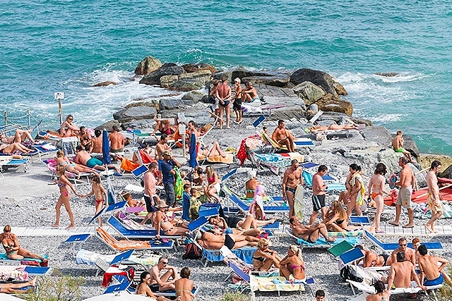 Οι Ιταλοί το ζουν... στις παραλίες
