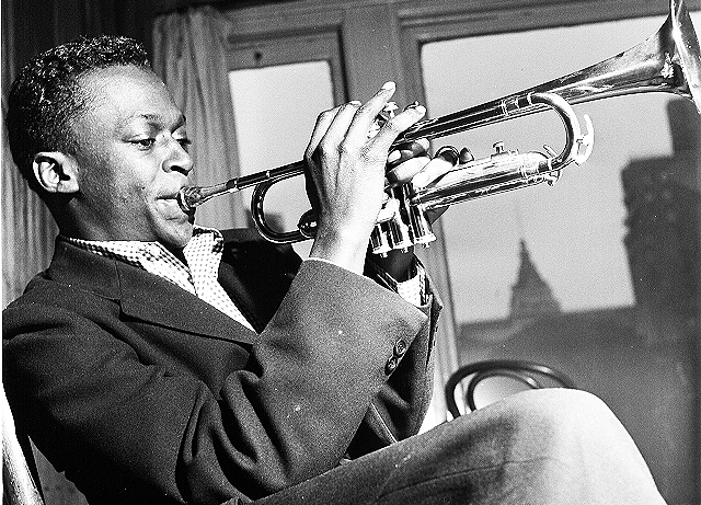 Miles Davis: Ο μάγος της Jazz δεν πέθανε ποτέ