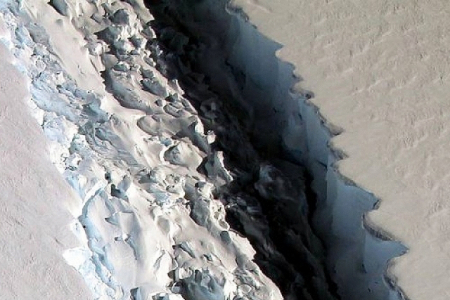 Τι σημαίνει για τον πλανήτη το χάσμα της Ανταρκτικής;