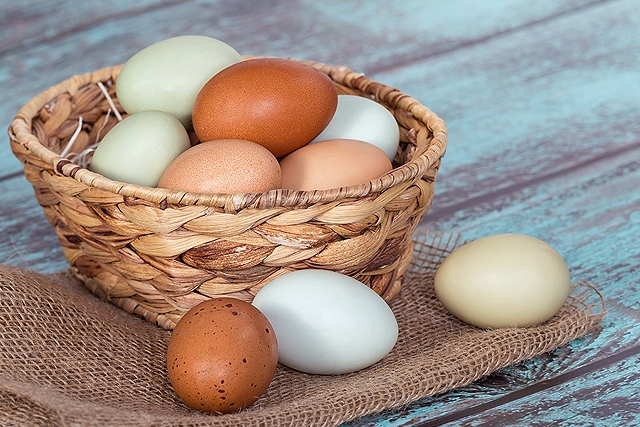 Πως ξεχωρίζουμε αν ένα αυγό είναι φρέσκο;
