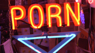 Το ασύλληπτο μέγεθος της online βιομηχανίας του πορνό