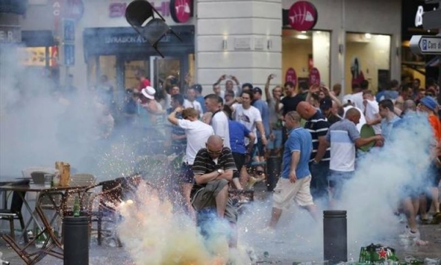 EURO 2016: Παγκόσμια κατακραυγή και αποτροπιασμός για τα επεισόδια