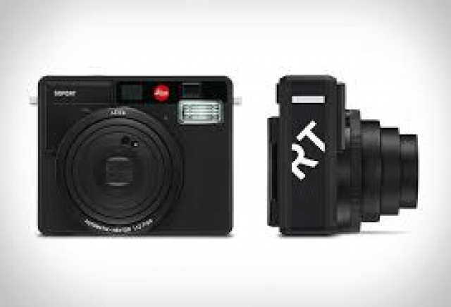 Η Leica αποκαλύπτει τη νέα oολόμαυρη SOFORT