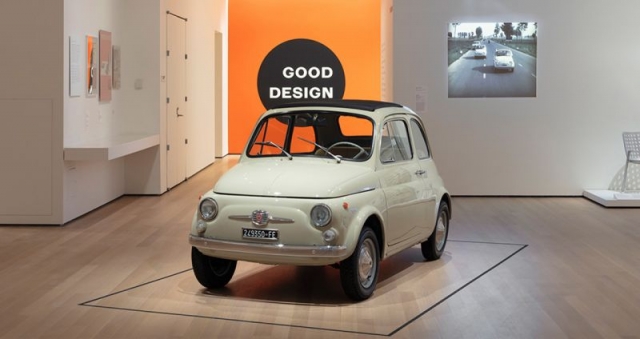 Ένα συλλεκτικό Fiat 500 στο Μουσείο Μοντέρνας Τέχνης της Νέας Υόρκης