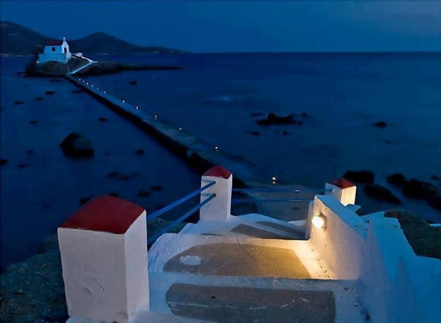 Τα ωραιότερα εκκλησάκια στην Ελλάδα