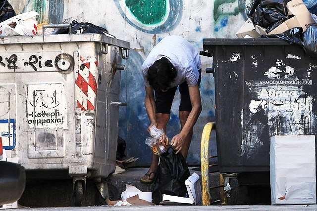 Ποιες περιοχές πετούν το περισσότερο φαγητό;