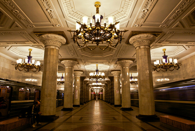 Το μετρό της Μόσχας "Μία υπόγεια πρωτοπορία, γεμάτη ιστορία"
