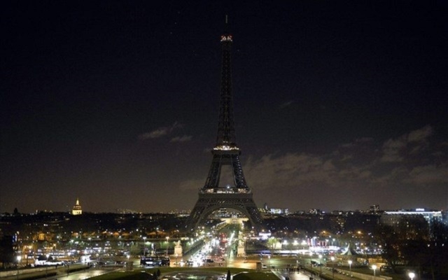 Απόψε όλοι προσευχόμαστε για το Παρίσι